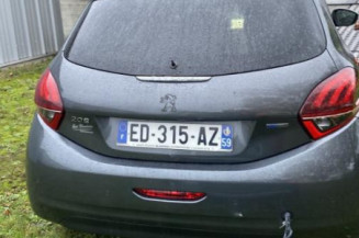 Moteur PEUGEOT 208 1