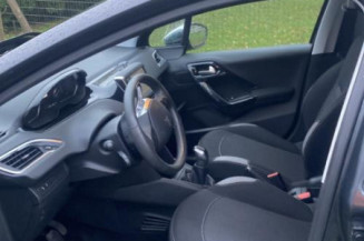 Moteur PEUGEOT 208 1