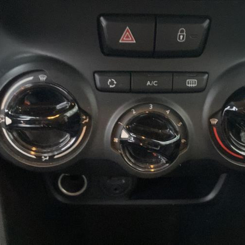 Moteur PEUGEOT 208 1 Photo n°8