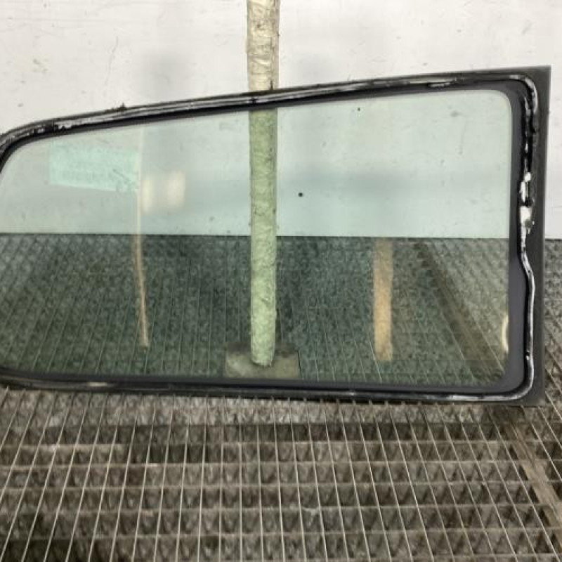 Custode arriere gauche VOLKSWAGEN FOX Photo n°4