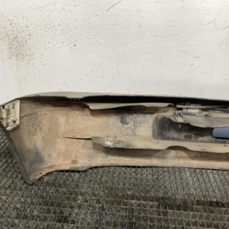 Pare choc arriere RENAULT CLIO 1 Photo n°6