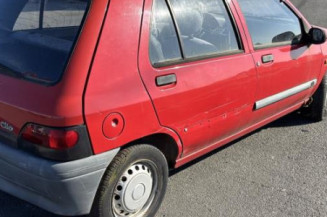 Porte avant droit RENAULT CLIO 1