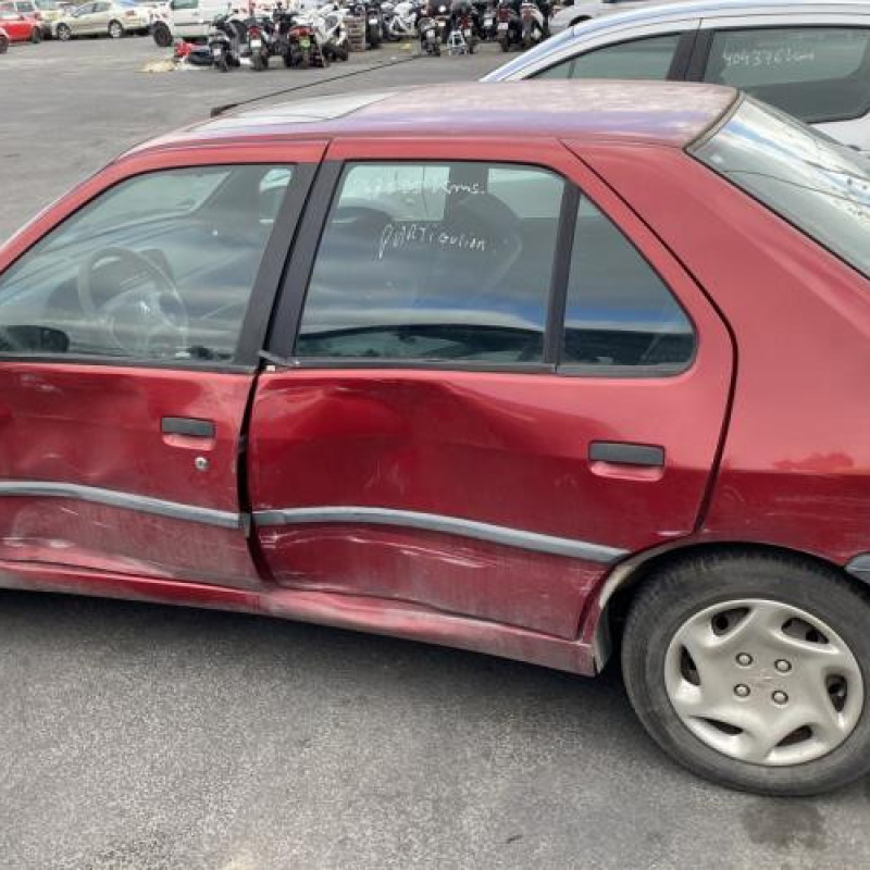 Porte avant droit PEUGEOT 306 Photo n°14