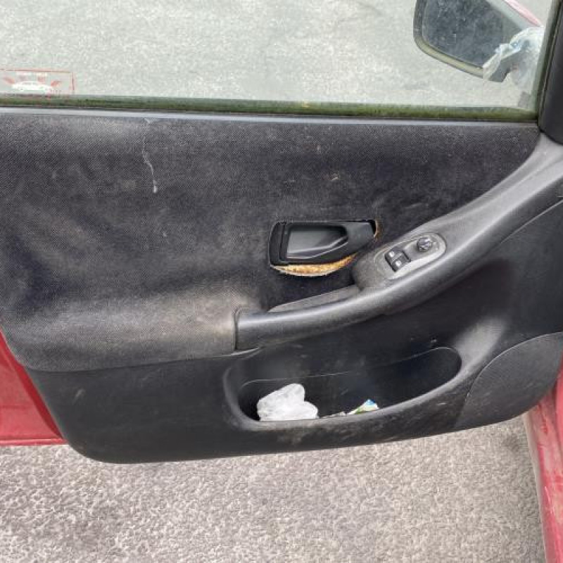 Porte avant droit PEUGEOT 306 Photo n°17