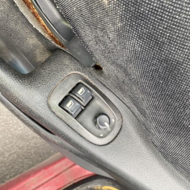 Porte avant droit PEUGEOT 306 Photo n°18
