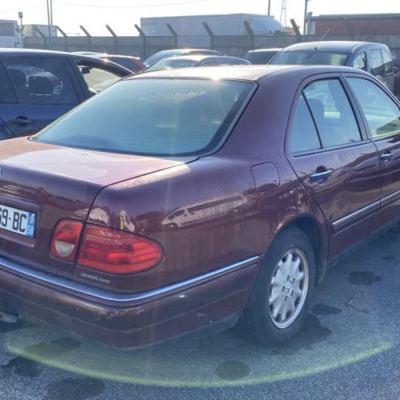 Retroviseur droit MERCEDES CLASSE E 210 Photo n°3