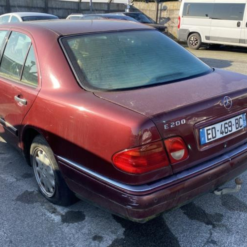 Retroviseur droit MERCEDES CLASSE E 210 Photo n°4