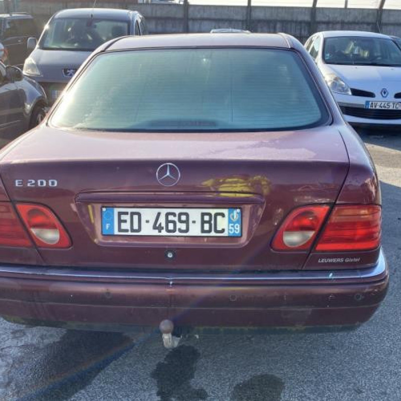 Retroviseur droit MERCEDES CLASSE E 210 Photo n°5