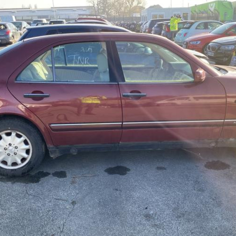 Retroviseur droit MERCEDES CLASSE E 210 Photo n°6