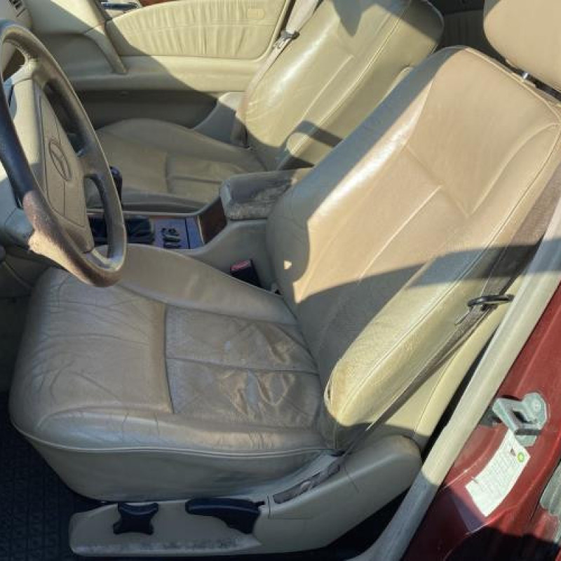 Retroviseur droit MERCEDES CLASSE E 210 Photo n°10