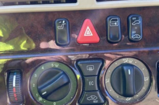 Retroviseur droit MERCEDES CLASSE E 210