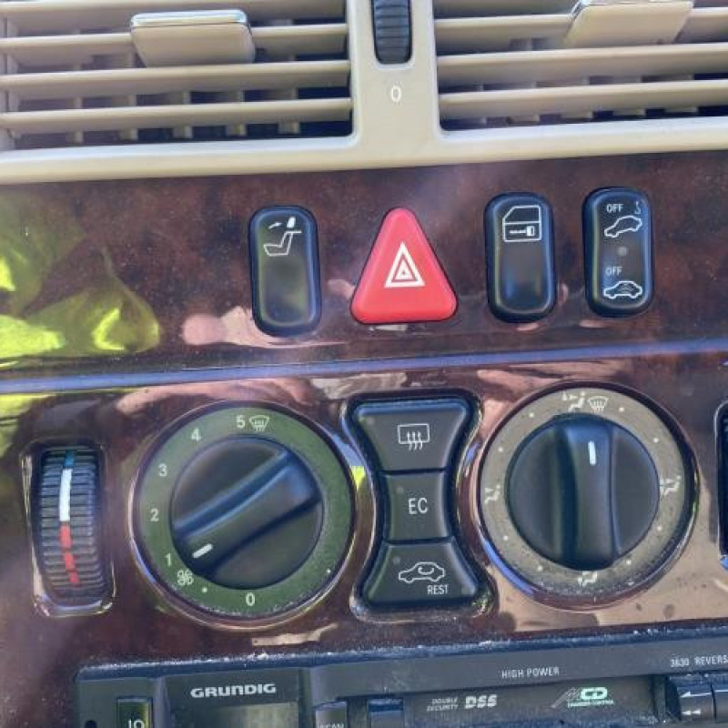 Retroviseur droit MERCEDES CLASSE E 210 Photo n°15