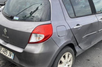 Pivot de moyeu avant gauche RENAULT CLIO 3