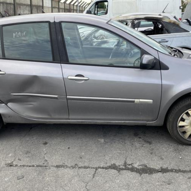 Pivot de moyeu avant gauche RENAULT CLIO 3 Photo n°9