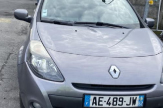 Pivot de moyeu avant gauche RENAULT CLIO 3