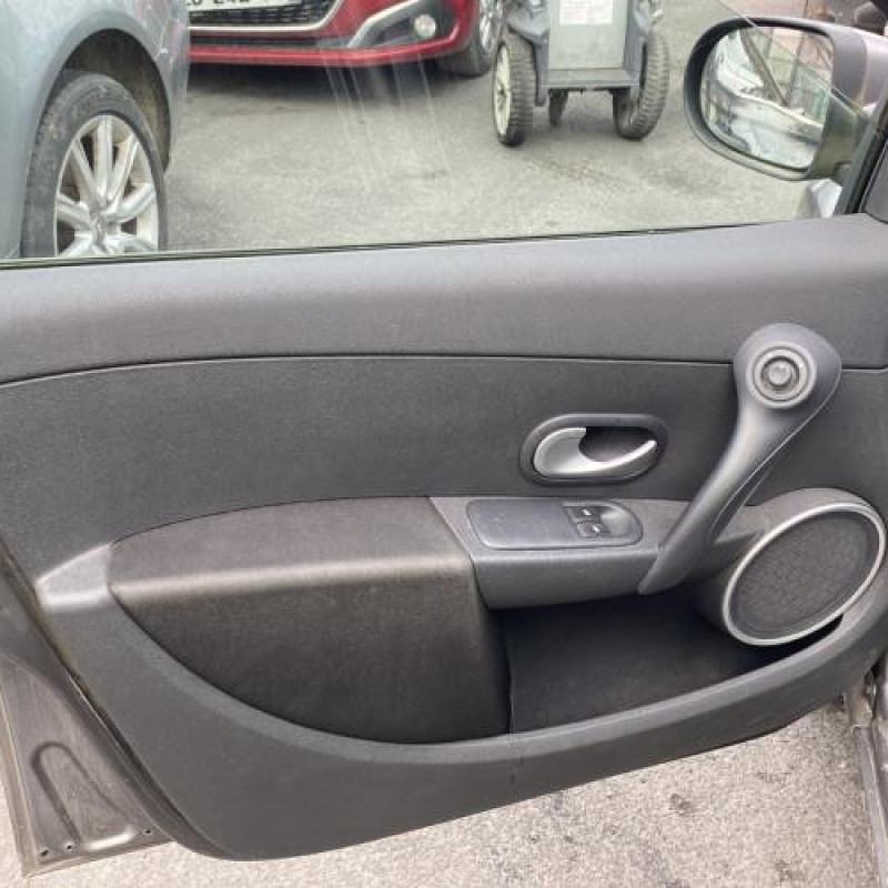 Pivot de moyeu avant gauche RENAULT CLIO 3 Photo n°11