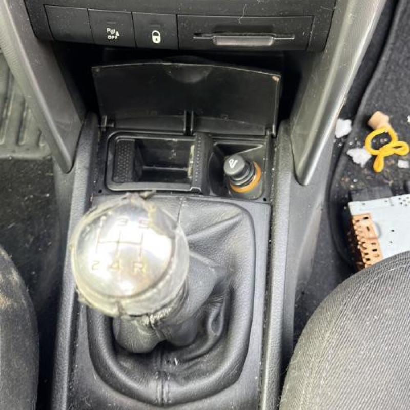 Interrupteur de leve vitre arriere gauche PEUGEOT 207 Photo n°8