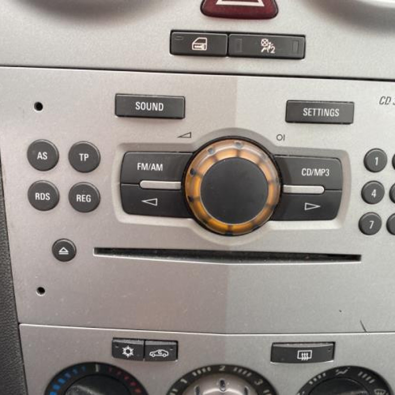 Bouton de coffre OPEL CORSA D Photo n°9
