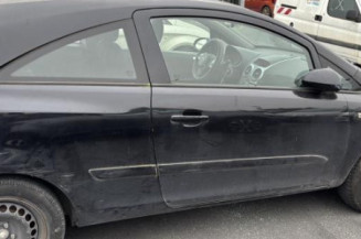 Bouton de coffre OPEL CORSA D