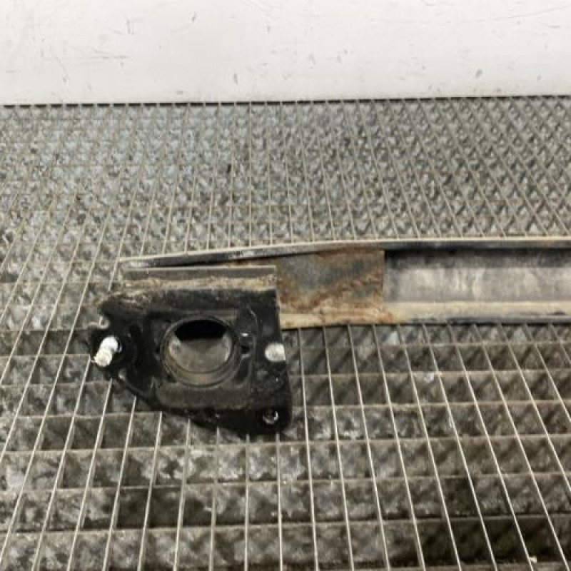 Renfort pare choc arriere (traverse) OPEL CORSA D Photo n°5