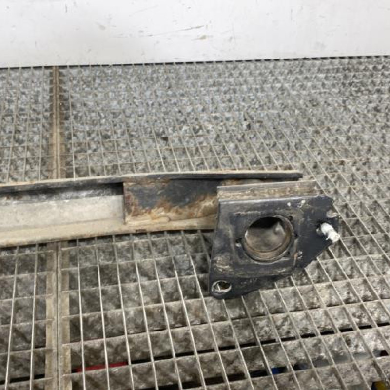 Renfort pare choc arriere (traverse) OPEL CORSA D Photo n°6