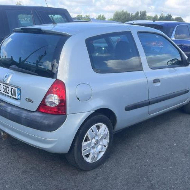 Feu arriere stop central RENAULT CLIO 2 Photo n°14