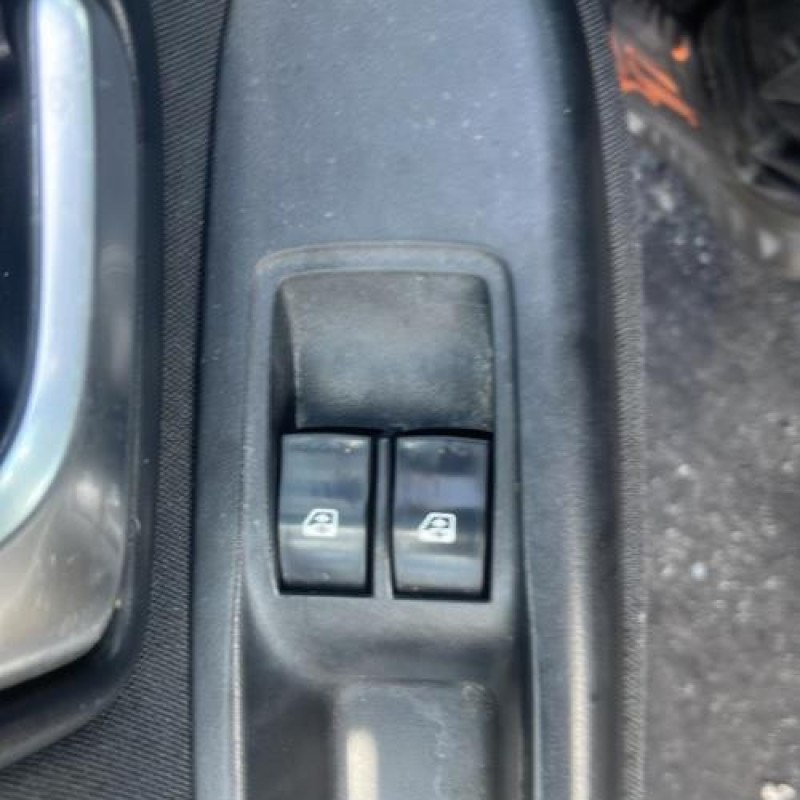 Leve vitre electrique avant droit RENAULT CLIO 2 Photo n°5