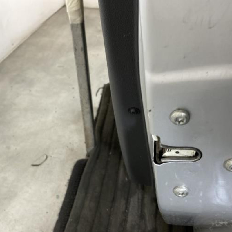 Porte avant droit OPEL CORSA D Photo n°5
