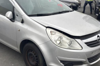 Feu arriere stop central OPEL CORSA D