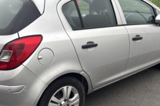Feu arriere stop central OPEL CORSA D
