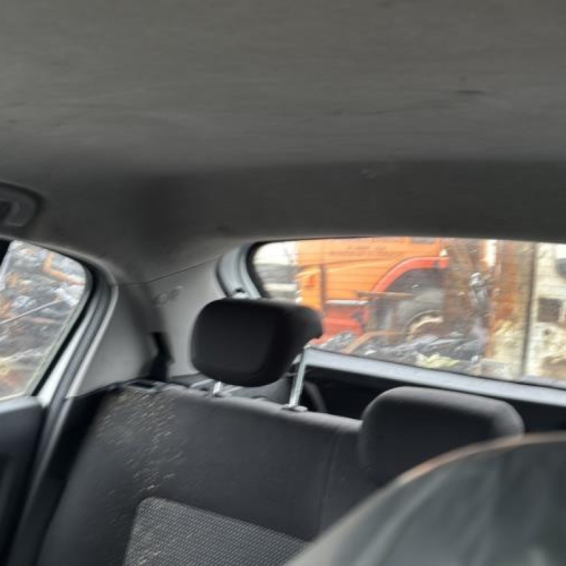 Feu arriere stop central OPEL CORSA D Photo n°12