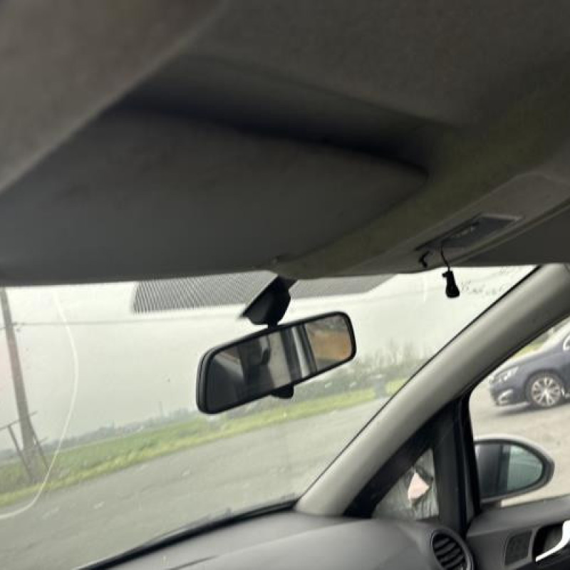 Feu arriere stop central OPEL CORSA D Photo n°14