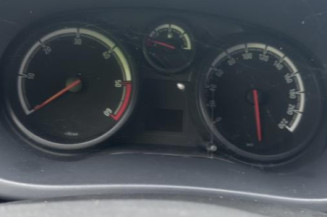 Feu arriere stop central OPEL CORSA D