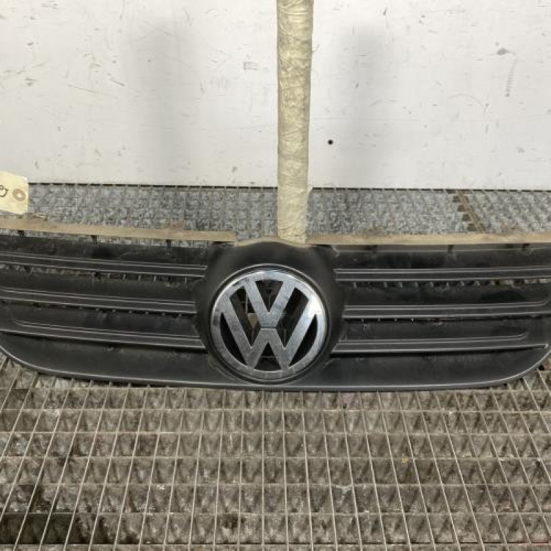 Calandre VOLKSWAGEN POLO 4 Photo n°1
