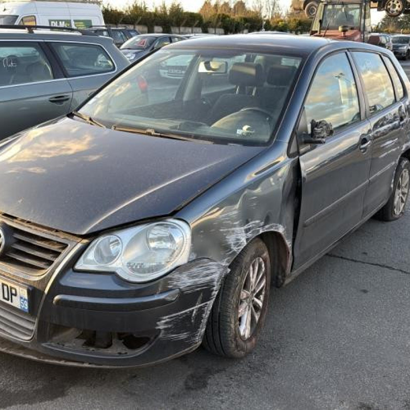 Calandre VOLKSWAGEN POLO 4 Photo n°5
