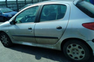 Pompe à carburant PEUGEOT 206
