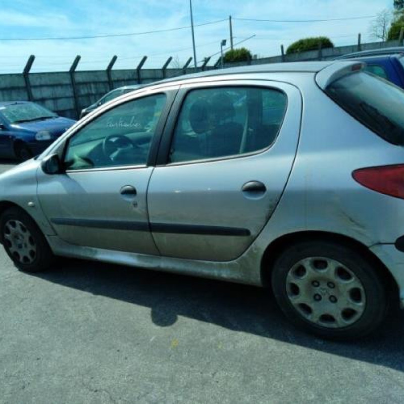 Pompe à carburant PEUGEOT 206 Photo n°3