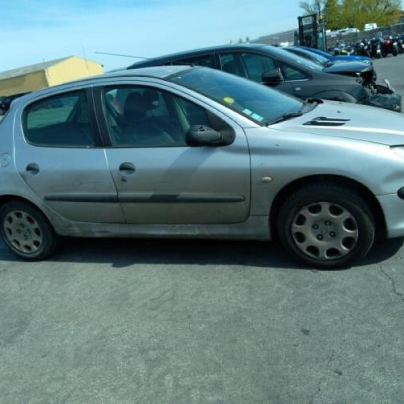 Pompe à carburant PEUGEOT 206 Photo n°6