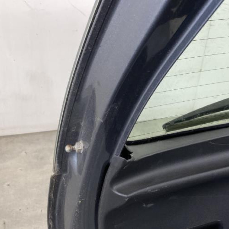 Malle/Hayon arriere CITROEN C4 1 Photo n°8