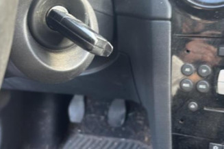 Bouton de coffre OPEL CORSA D