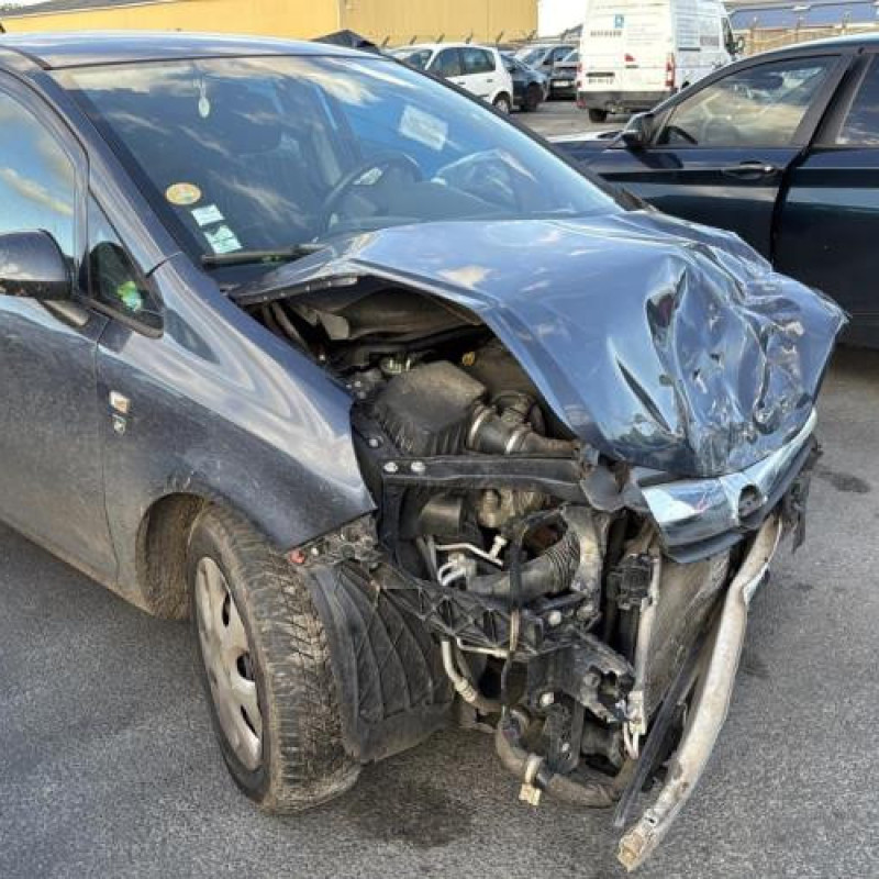 Bouton de coffre OPEL CORSA D Photo n°17