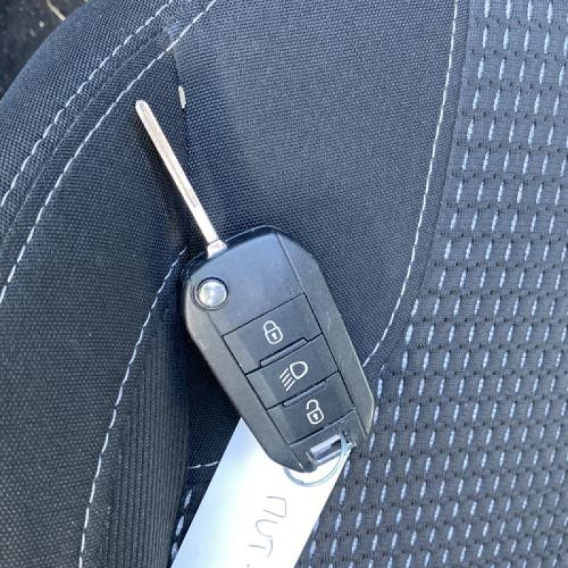 Attache ceinture arriere gauche PEUGEOT 208 1 Photo n°20