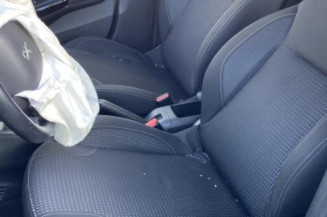 Ceinture arriere gauche PEUGEOT 208 1