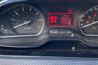 Ceinture arriere gauche PEUGEOT 208 1