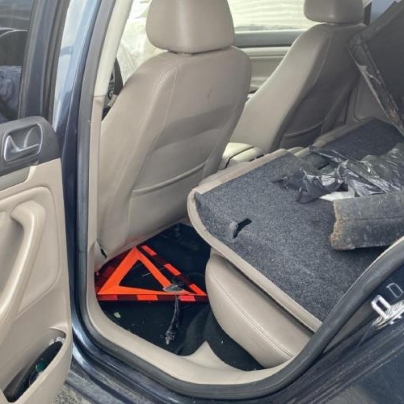Serrure arriere gauche VOLKSWAGEN GOLF 5 Photo n°16