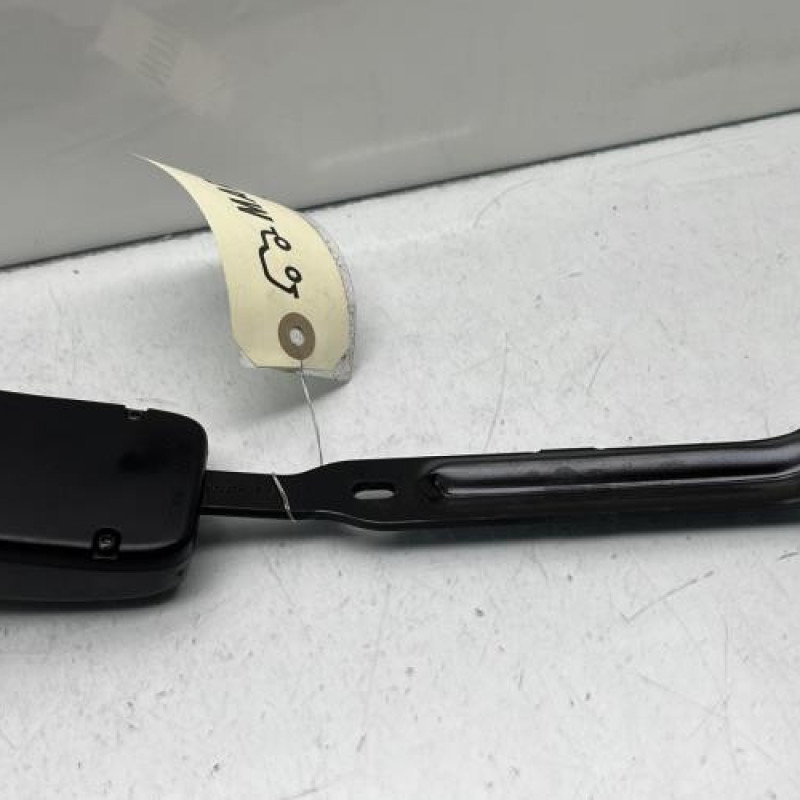 Attache ceinture avant gauche RENAULT SCENIC 3 Photo n°4