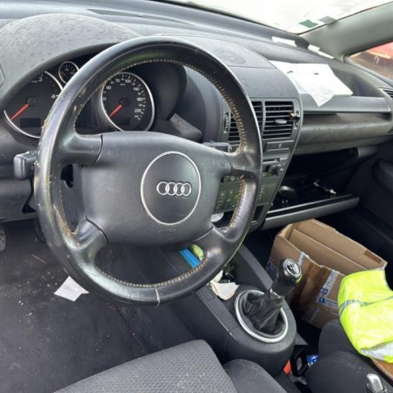 Feu arriere principal gauche (feux) AUDI A2 Photo n°11