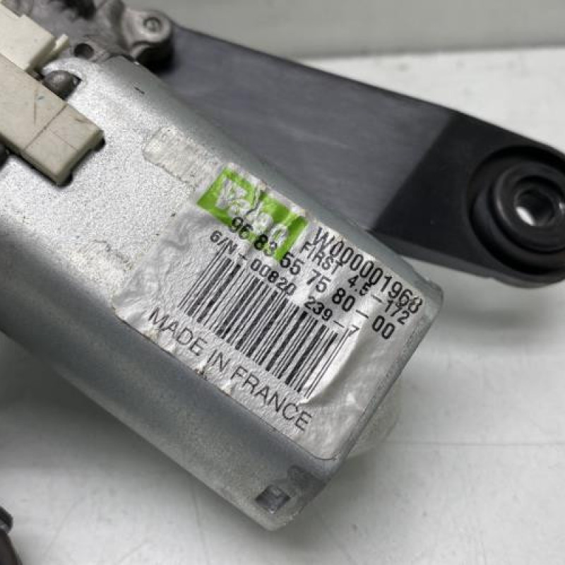Moteur essuie glace arriere CITROEN C2 Photo n°3