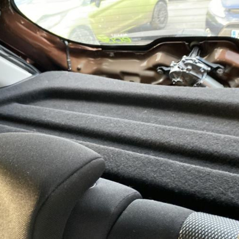 Poignee porte arriere gauche RENAULT CLIO 4 Photo n°16