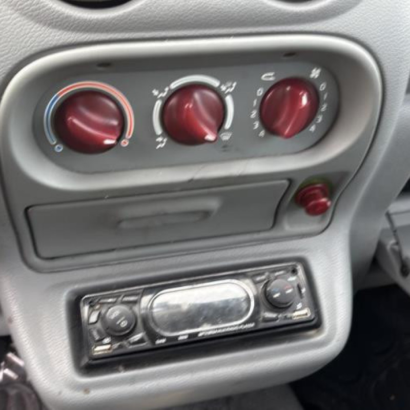 Vitre avant droit RENAULT TWINGO 1 Photo n°15